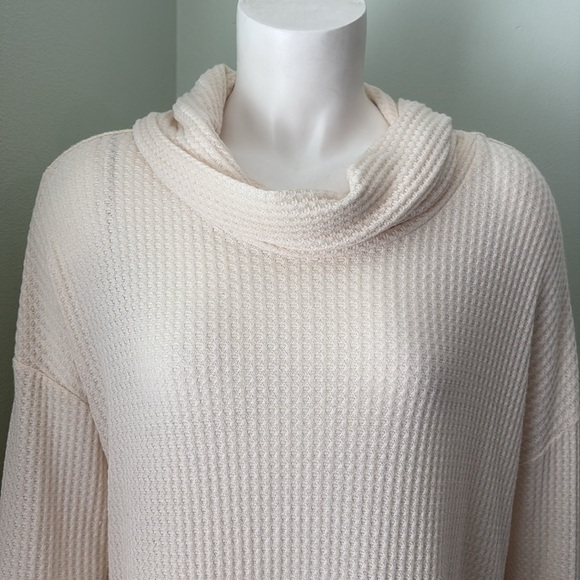 Anthropologie Akemi + Kin Morbier Oversized Cowl Neck Waffle Tunic Top Medium - Picture 6 of 11